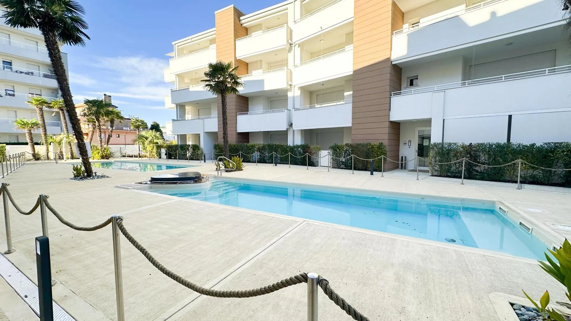 Apartment Ferienwohnung Piscina, Vicno Al Mare - Le Palme Lido di Jesolo Italien